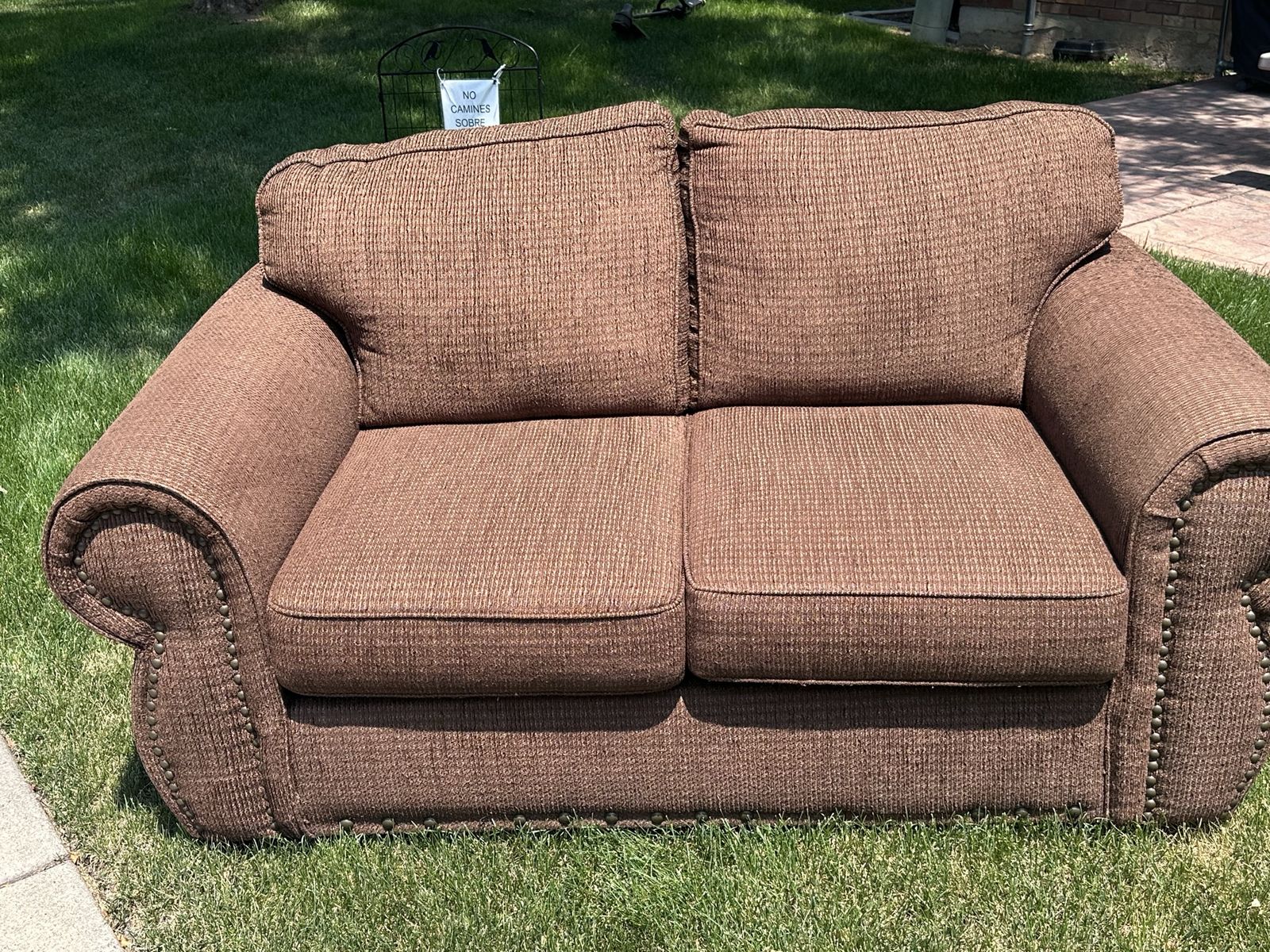 5ft love seat, Couch