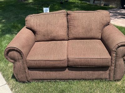 5ft love seat, Couch