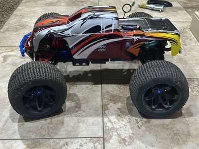 Traxxas revo nitro upgraded engine Very fast easy to tune trades welcome
