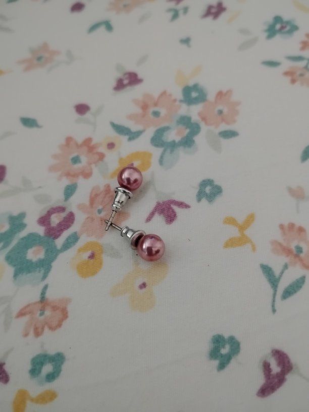 Pink Pearl Stud Earrings - Classic and Versatile Jewelry