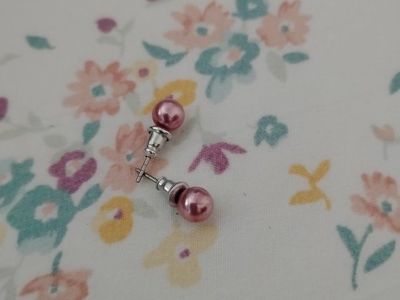 Pink Pearl Stud Earrings - Classic and Versatile Jewelry