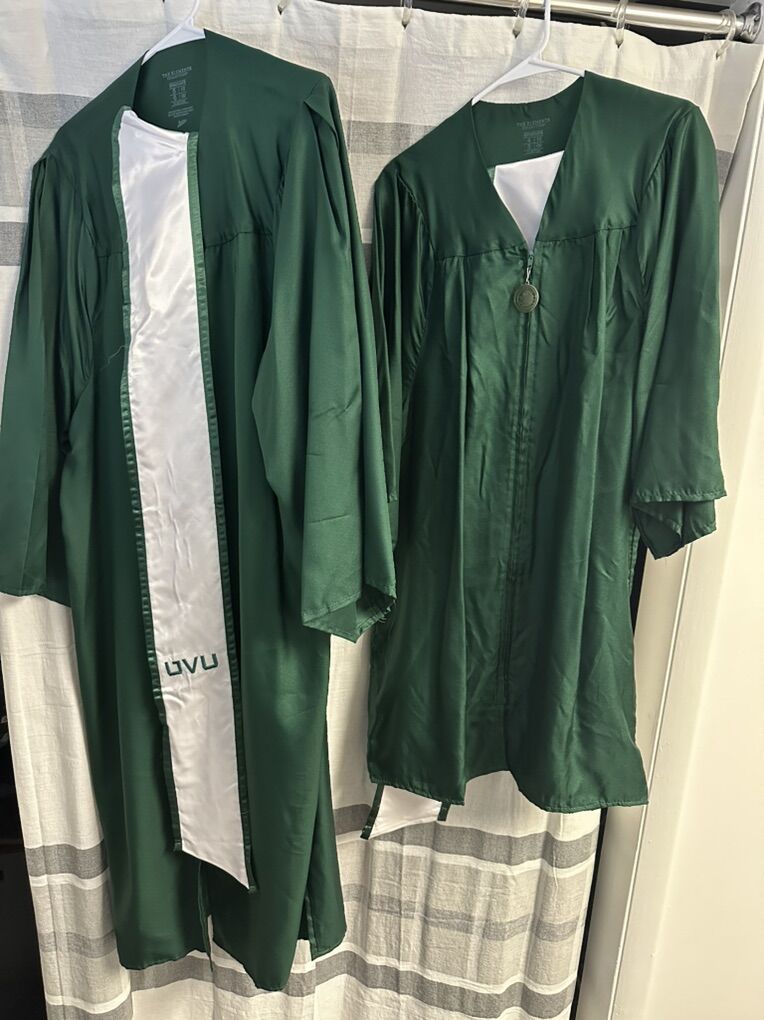 UVU Graduation Robes