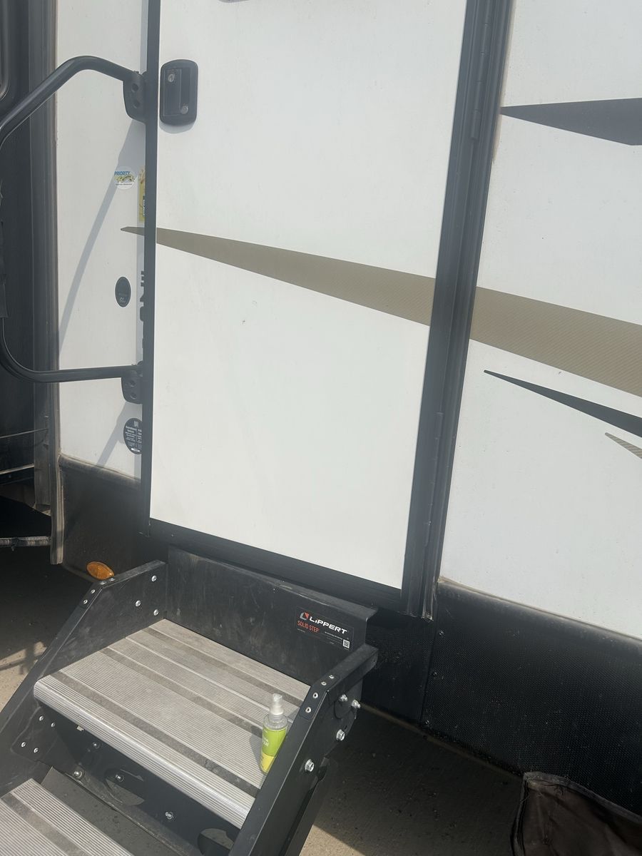 Main image 24