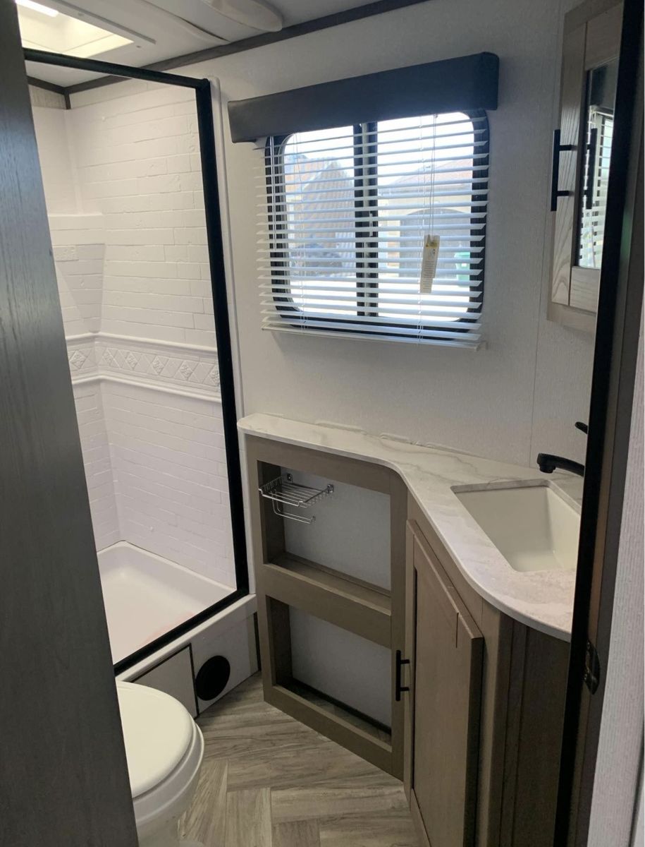 2021 Cruiser RV Shadow Cruiser 259BHS