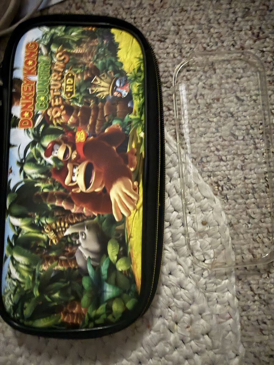 Donkey Kong Country Returns HD Nintendo Switch Travel Case with Clear Protective Shell