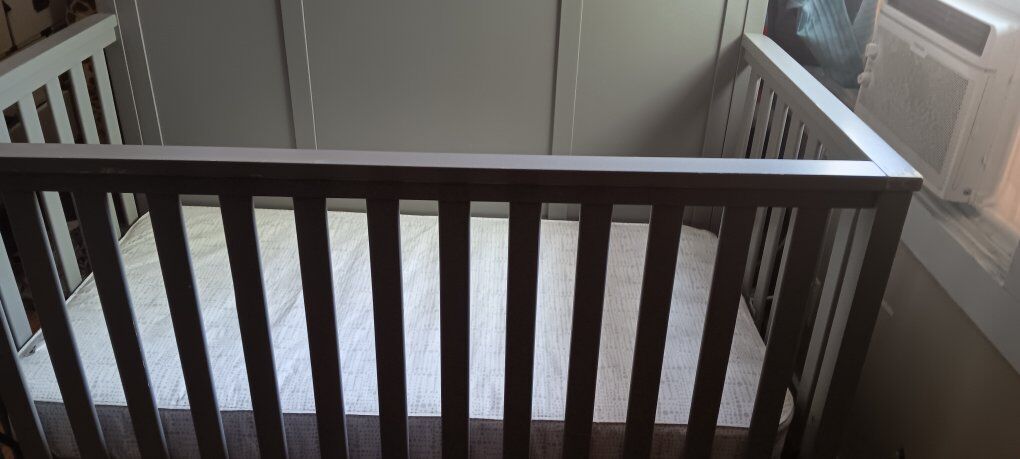 crib/toddler bed
