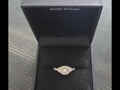 Engagement diamons ring and wedding enhancements zirconia and saphir