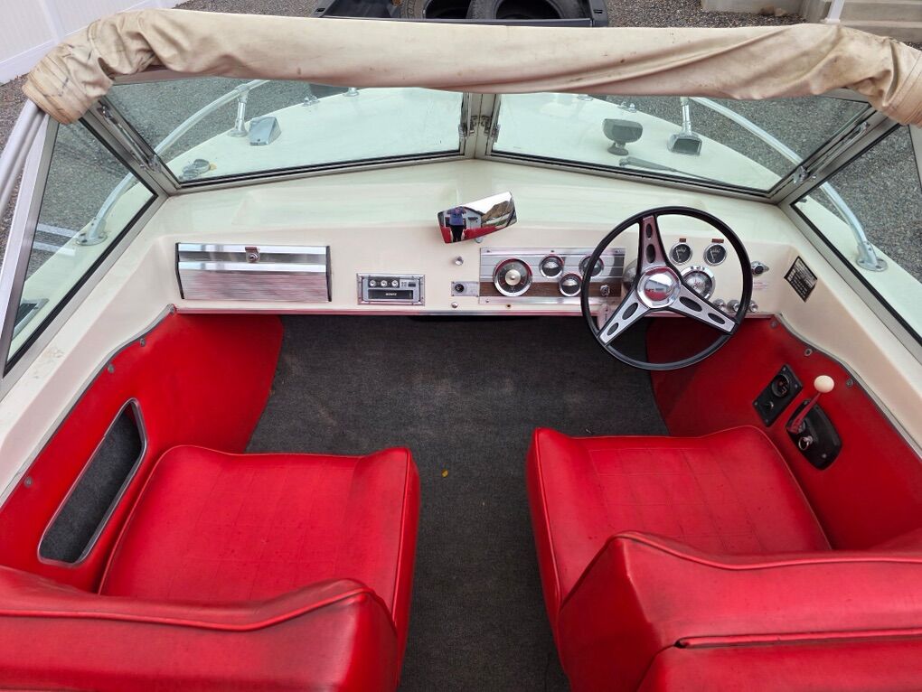 1973 Bedowin Mirage Boat