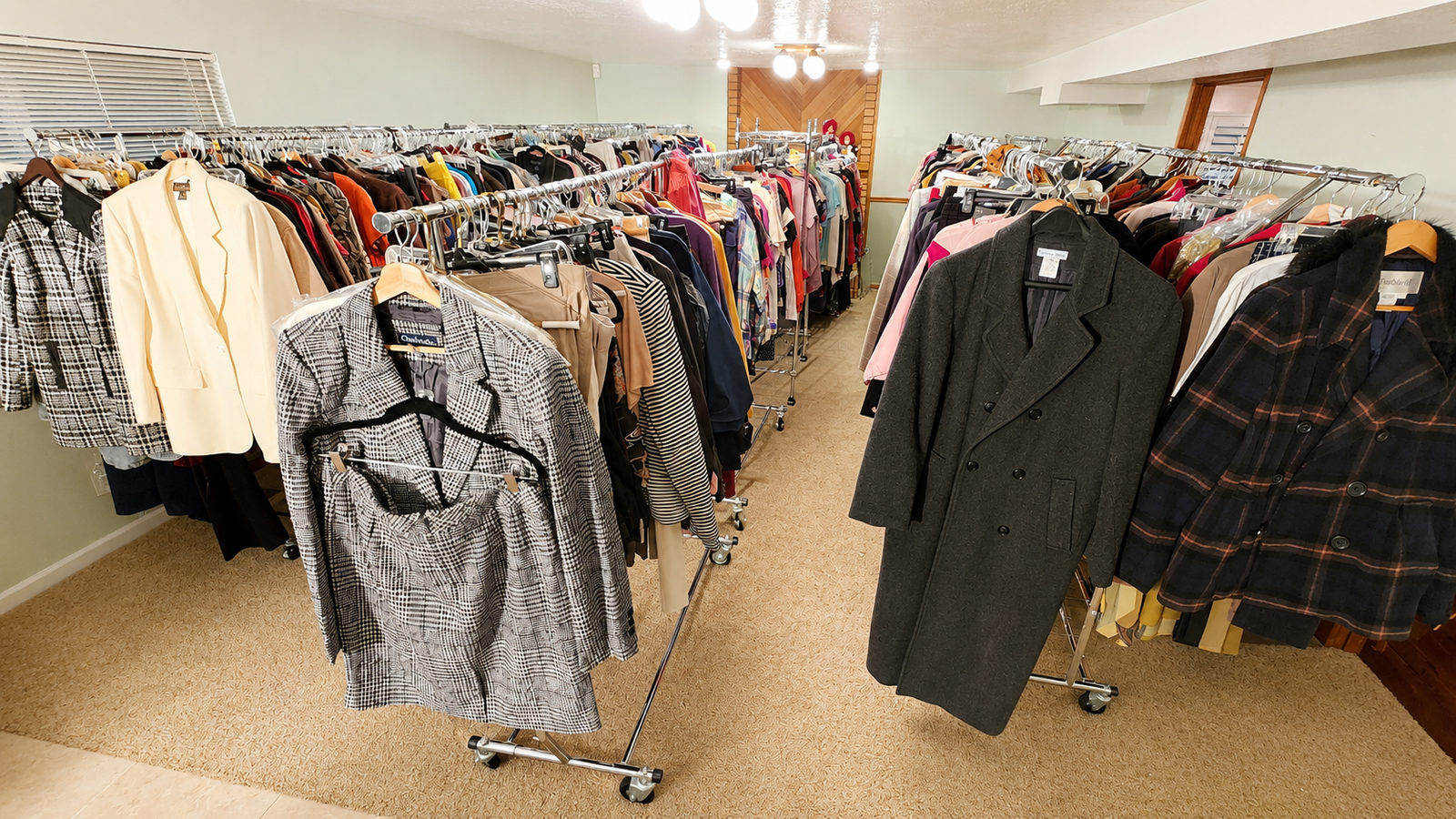 Estate Sale – Sandy, Utah – September 3rd–5th! 1,000s of Pieces of Clothing!