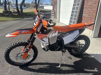 2023 KTM 300 XC Low Hours