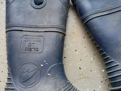 Mens Rubber Concrete Boots