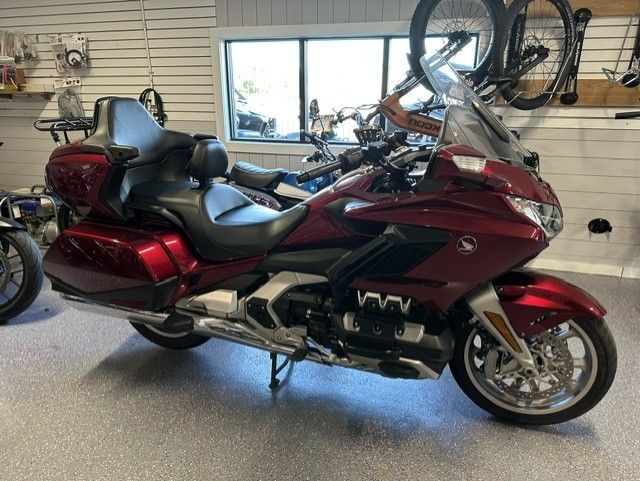 2018 Honda Gold Wing Tour - Candy Ardent Red