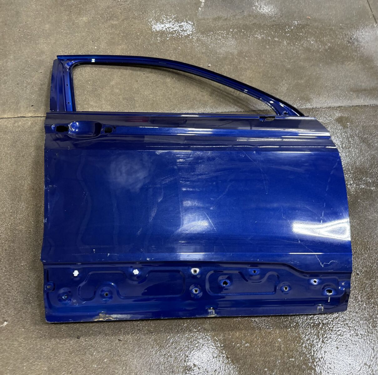 2018-2024 Volkswagen Tiguan Right Front Door