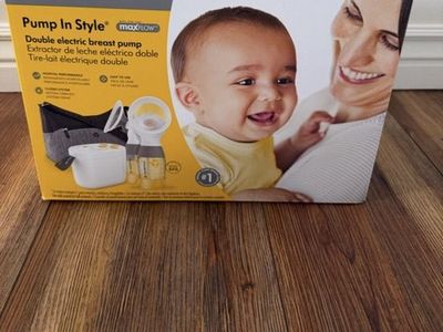 Medela Breast pump in style with max flow Double electric with bag/ like new $150