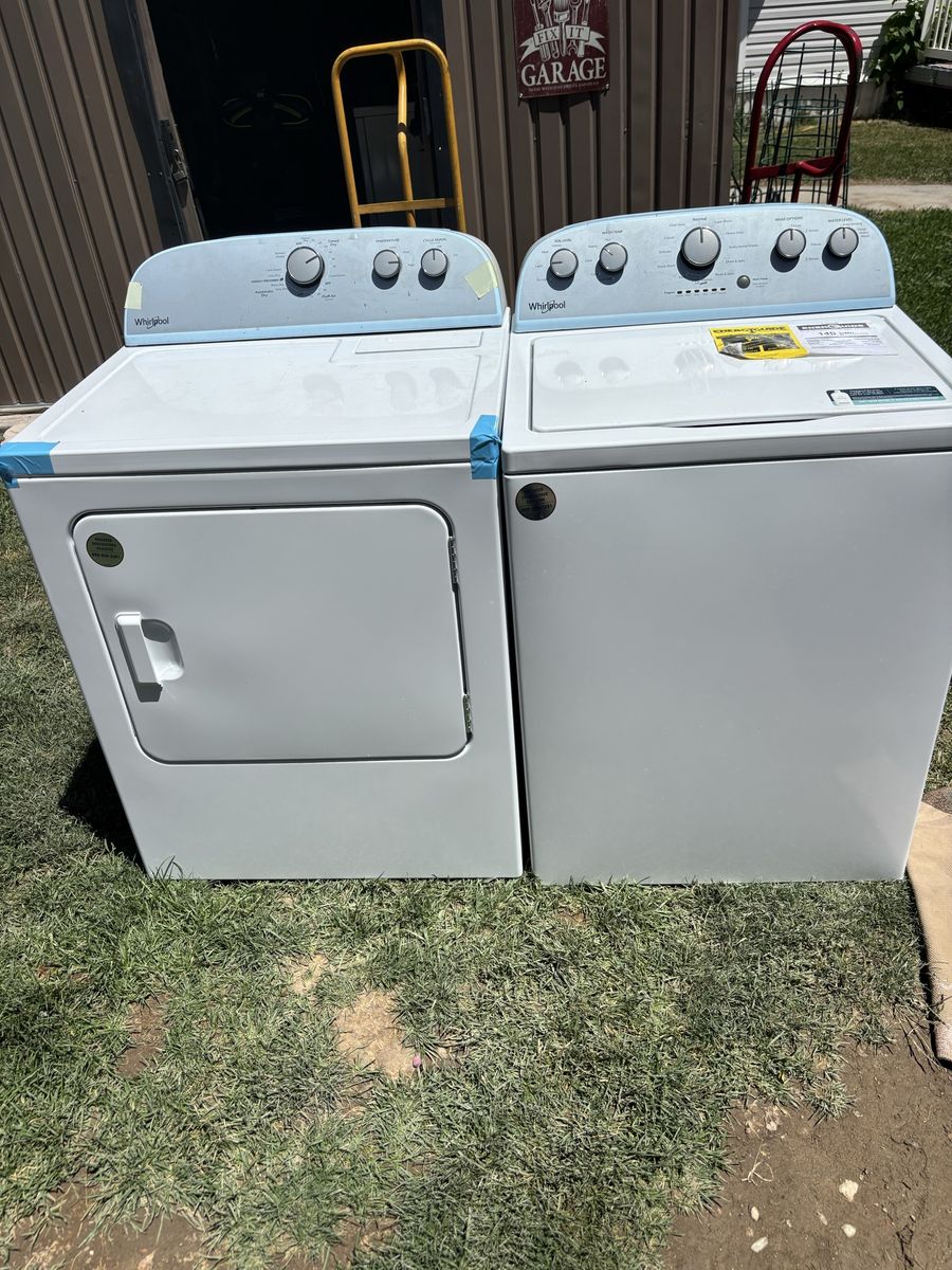 Whirlpool super capacity washer and electric dryer set