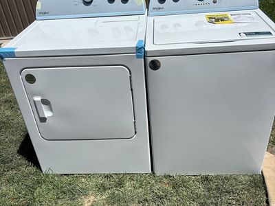 Whirlpool super capacity washer and electric dryer set