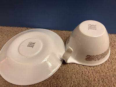 CORNINGWARE CORELLE WOODLAND BROWN TEA CUP AND SAUCER- SET OF 4