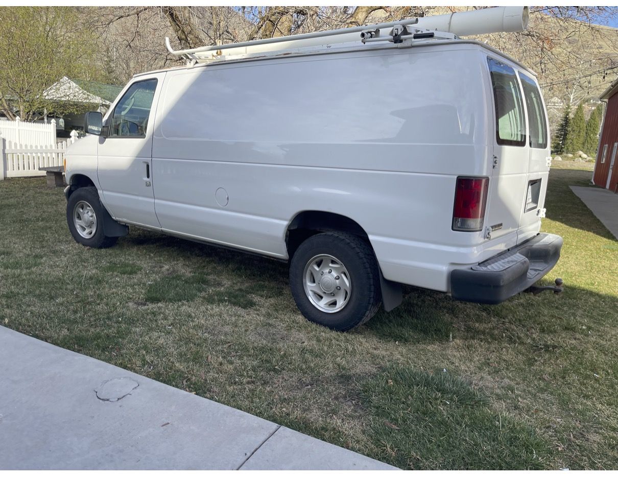 2006 FORD E E-250
