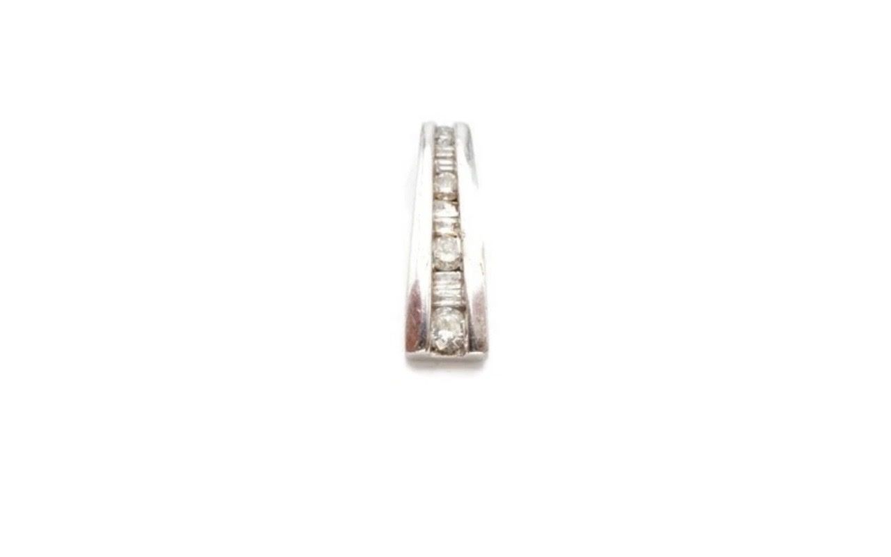 14k White Gold Diamond Bar Pendant