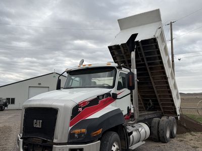 2015 CAT Dump Truck