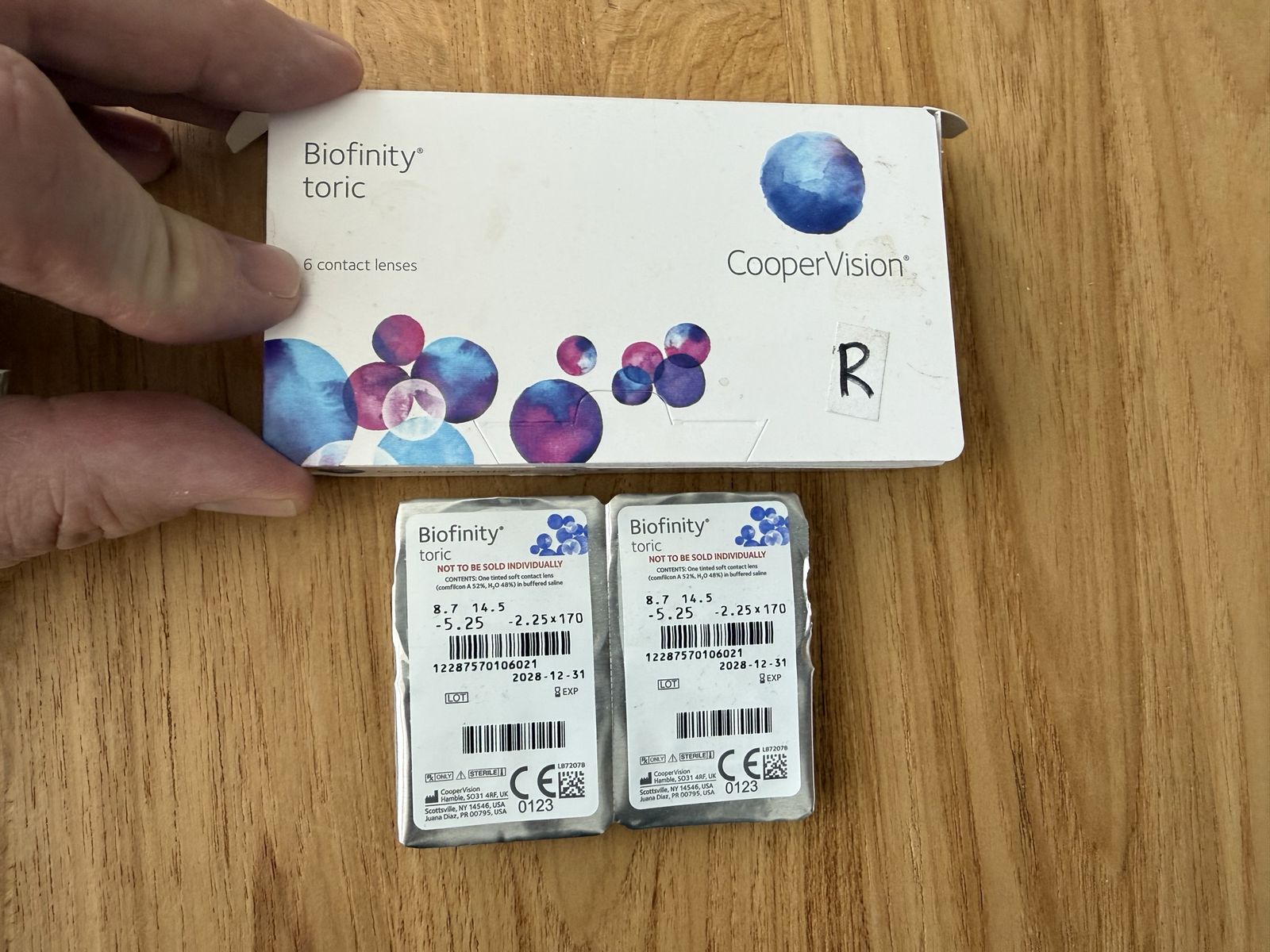 CooperVision Biofinity Toric Contact Lenses -5.25, -2.25x170 (2 lenses)