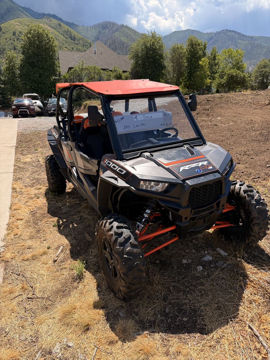 4 Door RZR 1000 2014 Low miles/ hours Two Bumper Seats