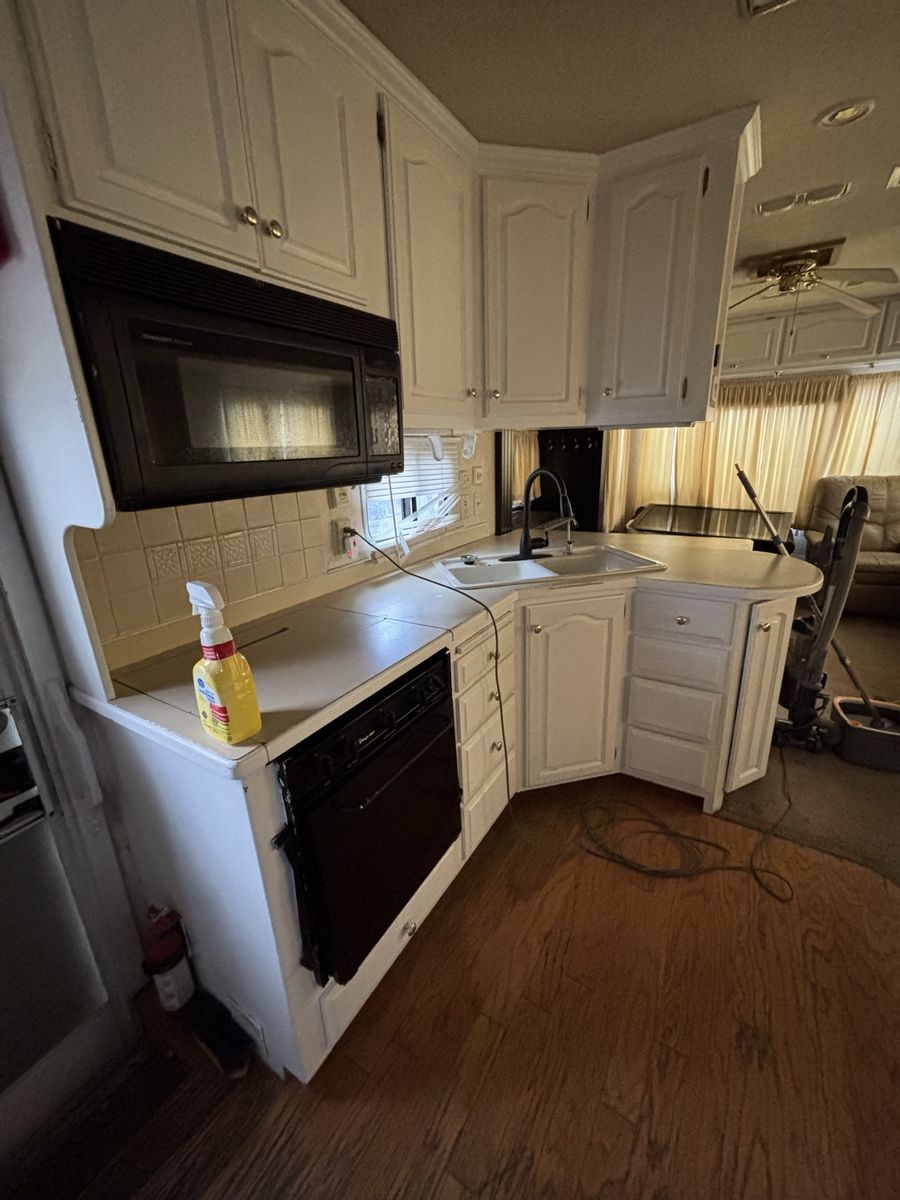 Main image 12