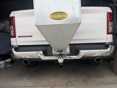 Salt spreader