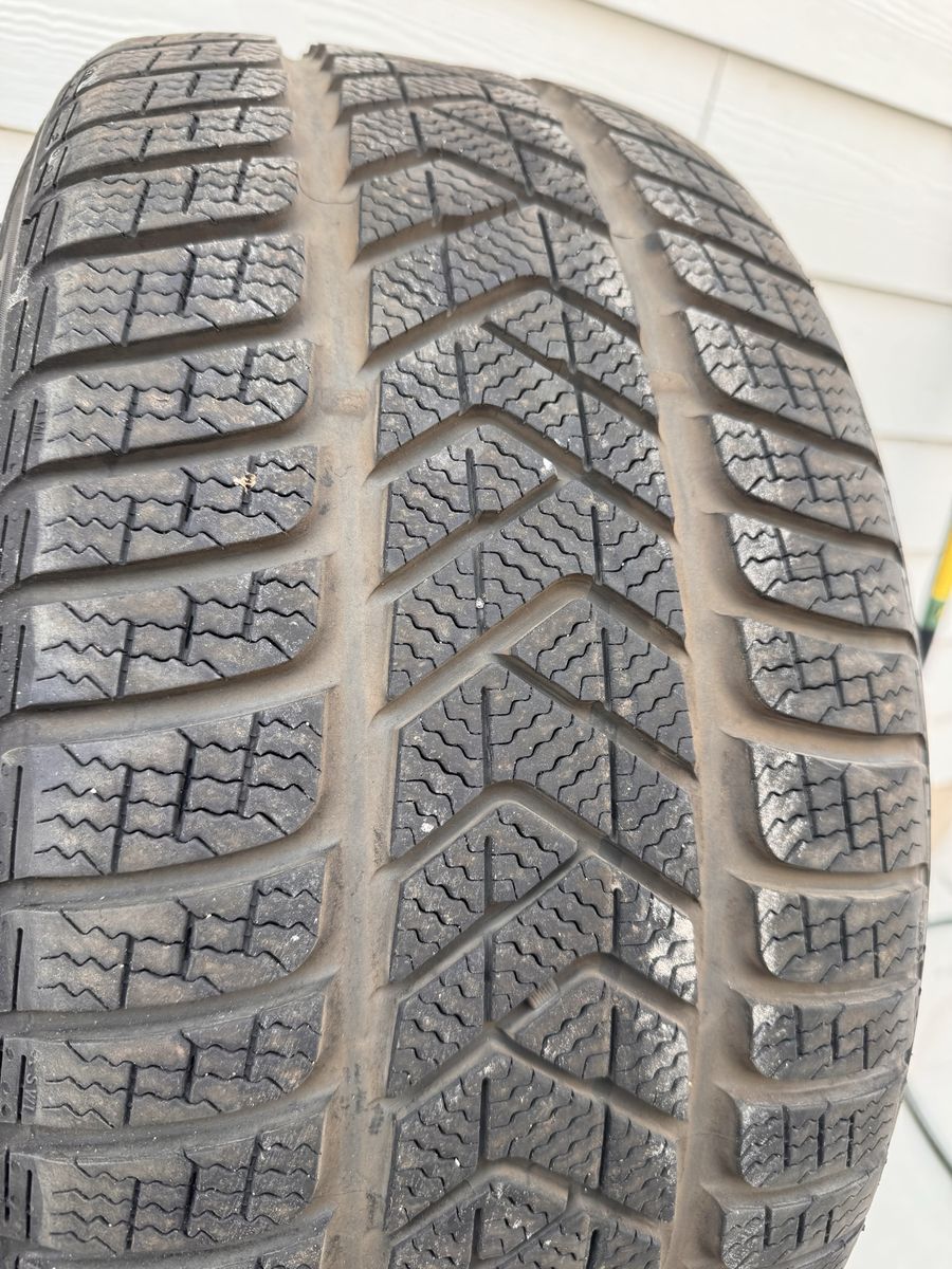 Pirelli SottoZero Winter Tires