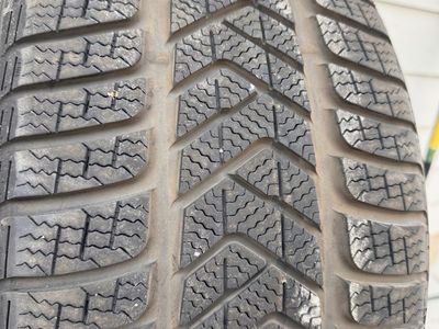 Pirelli SottoZero Winter Tires