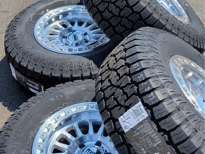 New KMC 552 6x139.7 (6x5.5) wheels & new Crossmax 285/70R17 tires.