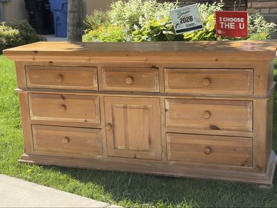 Dresser