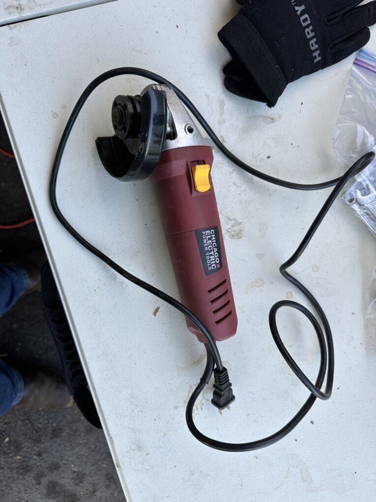 Chicago Electric 4-1/2 angle grinder