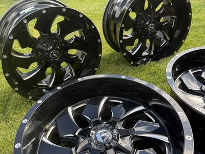 20x10 Fuel Cleaver Wheels