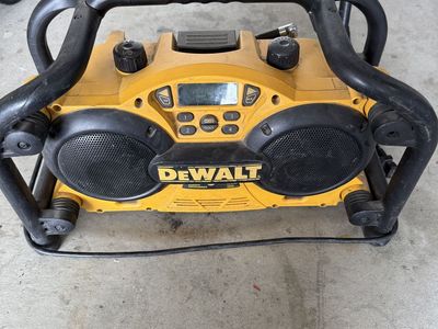 Dewalt radio