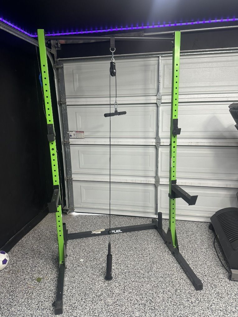 Squat Rack with Pulley System + Plate rack