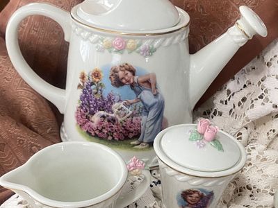 Shirley Temple Danbury Mint Porcelain Tea Set