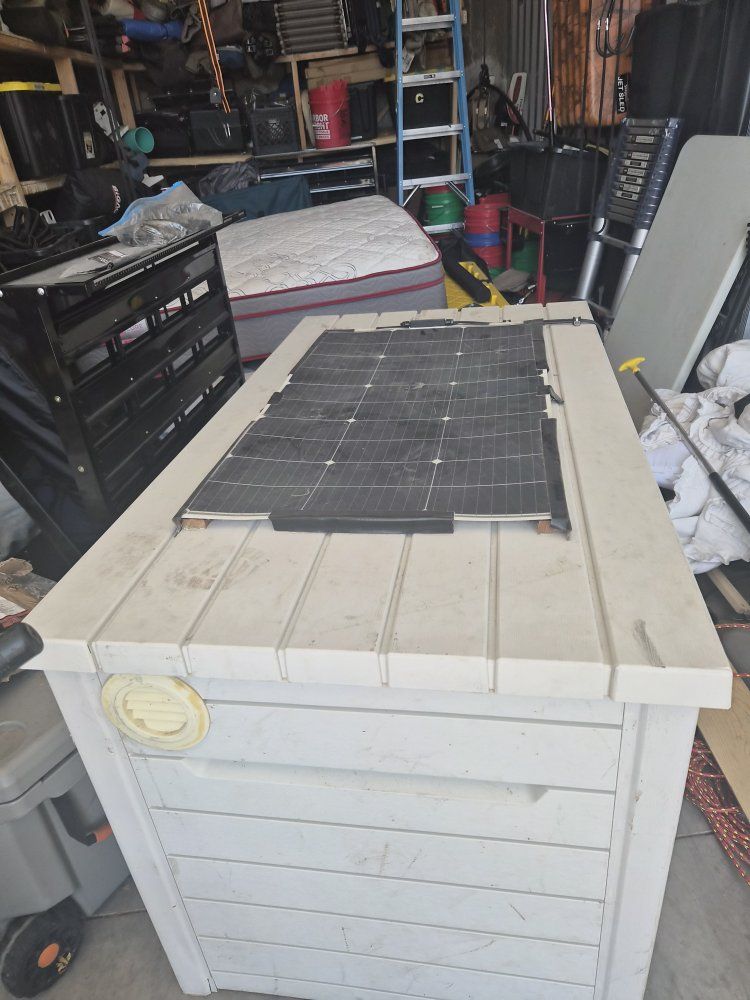 BOAT DOCK!!! Custom Built Portable Solar Power Station - 2000W Inverter, Charge Controller & Battery Monitor