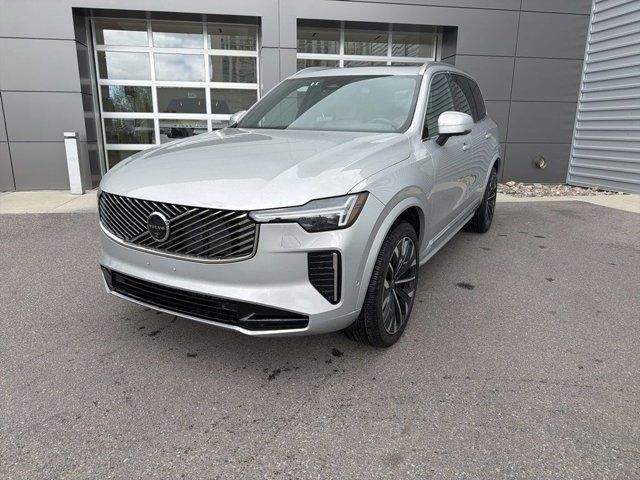 2025 Volvo XC90 B6 Plus Bright Theme 7P