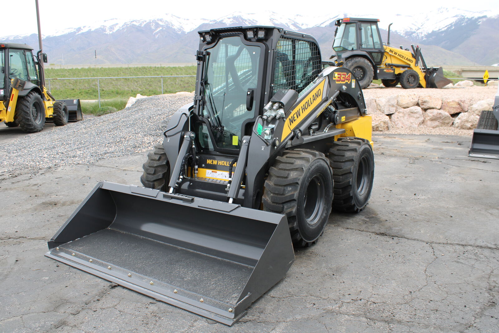 New Holland L334 Skid Steer