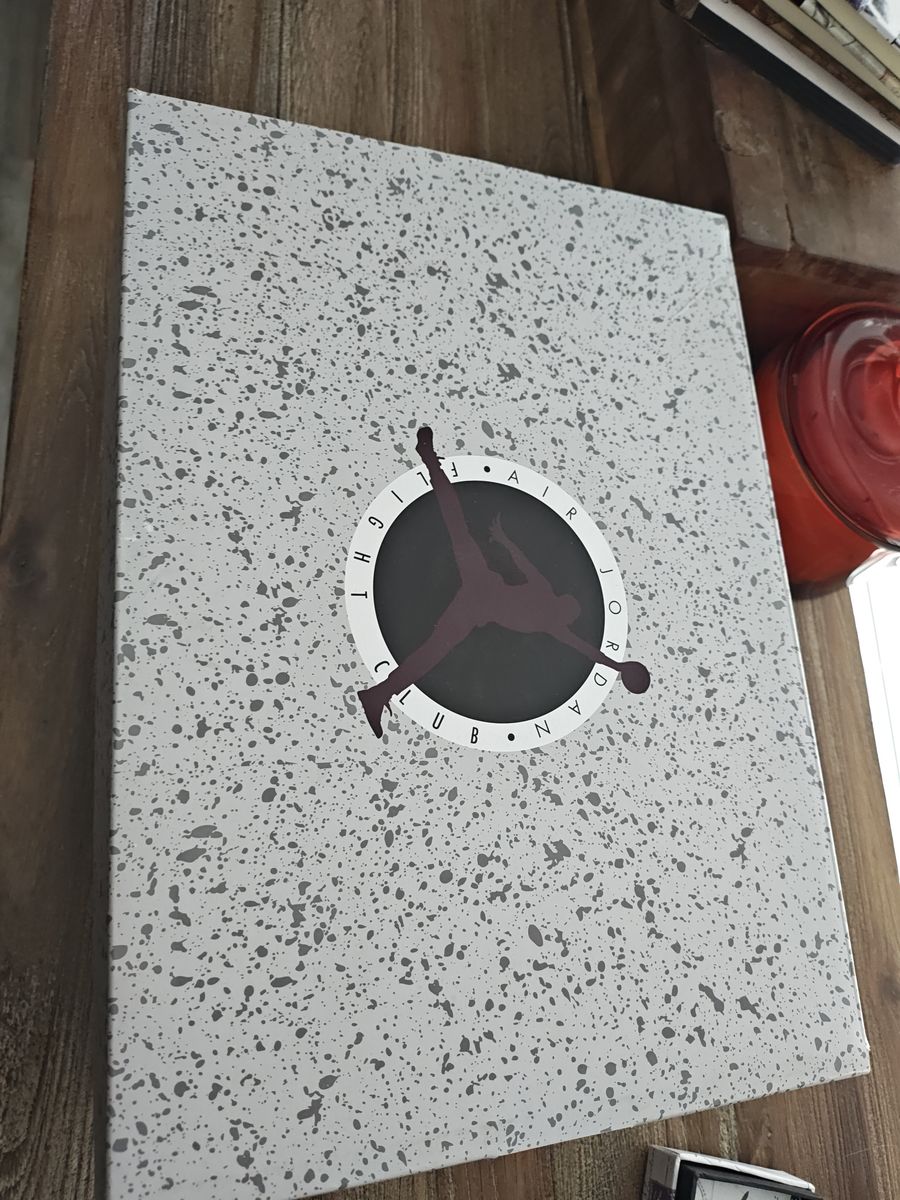 Main image 6