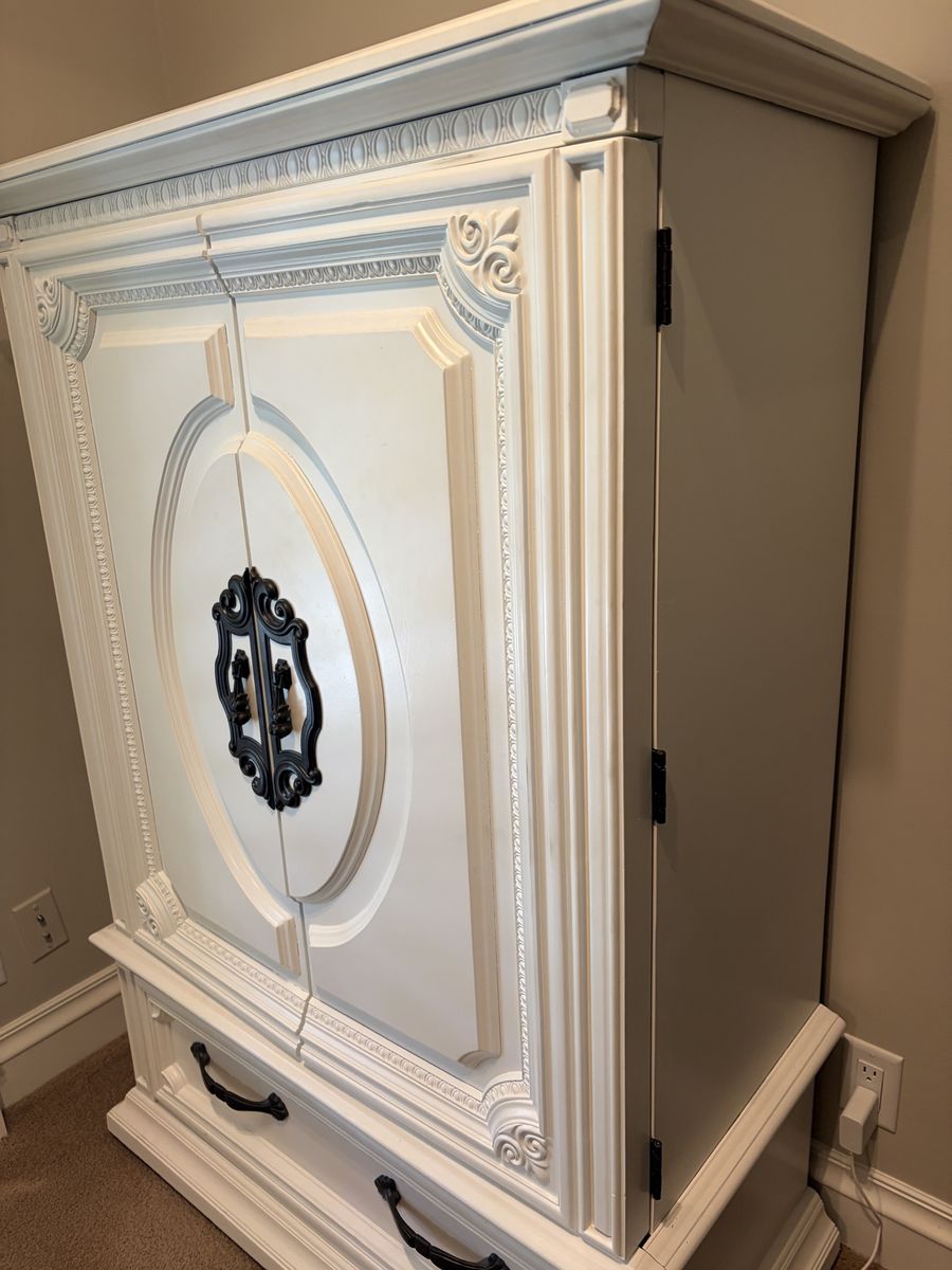 Main image 3