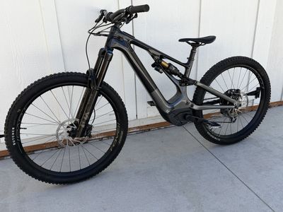 2024 Turbo Levo Expert Carbon S3 Gen3 Medium Specialized eBike