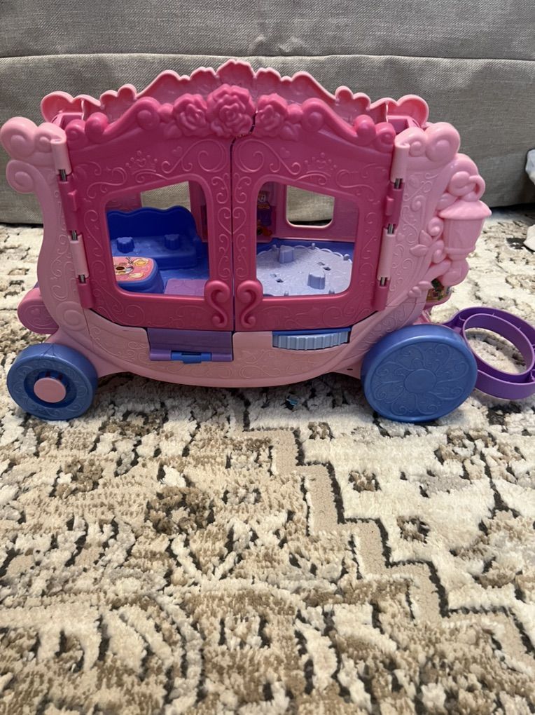Fisher Price Little People Princess Carriage