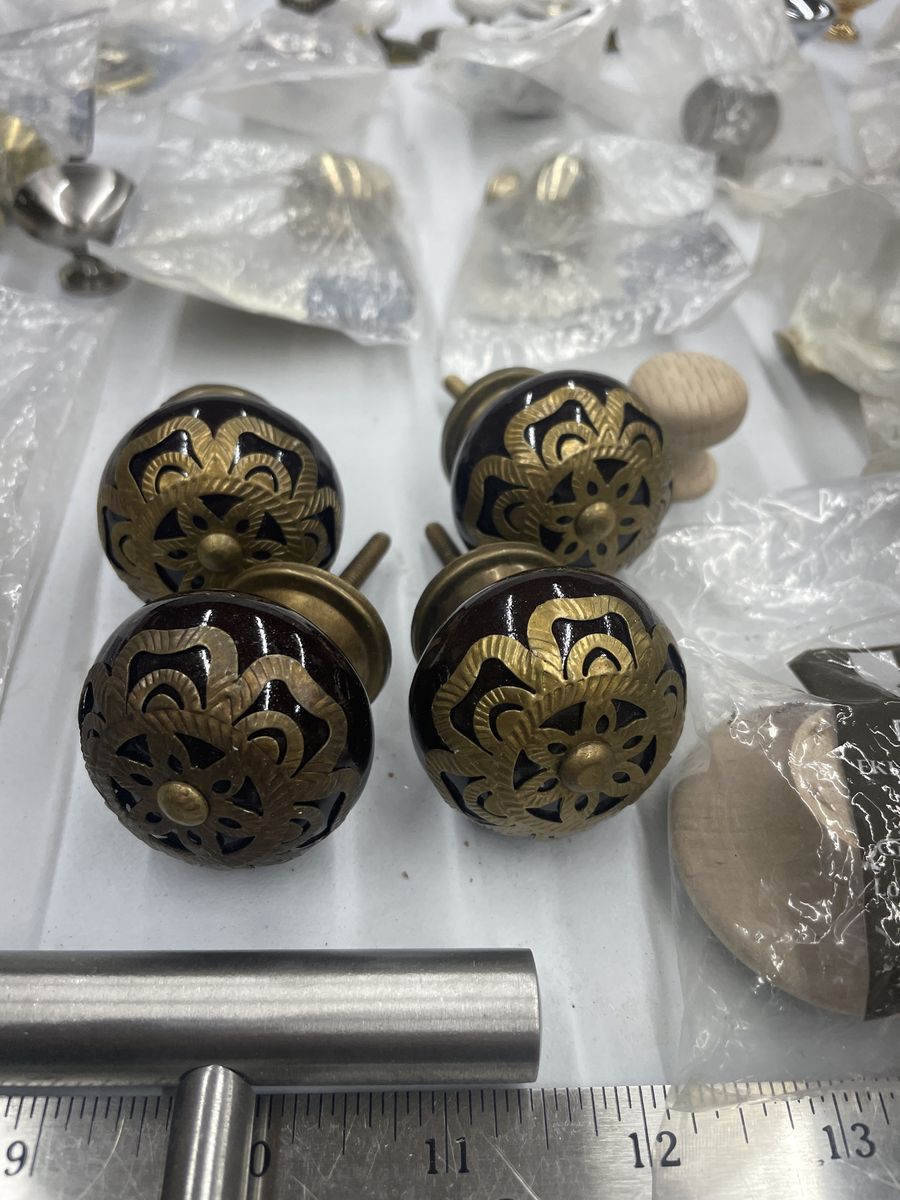 Cabinet Door Knobs