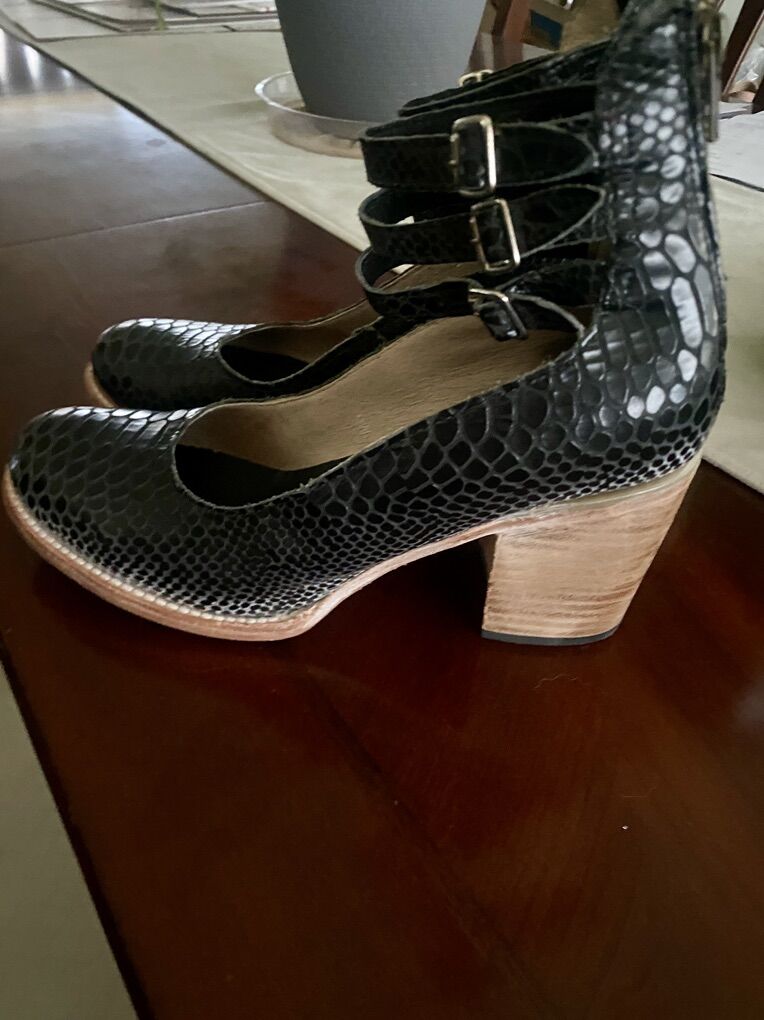 Freebird- Randi- Sz 10 Leather