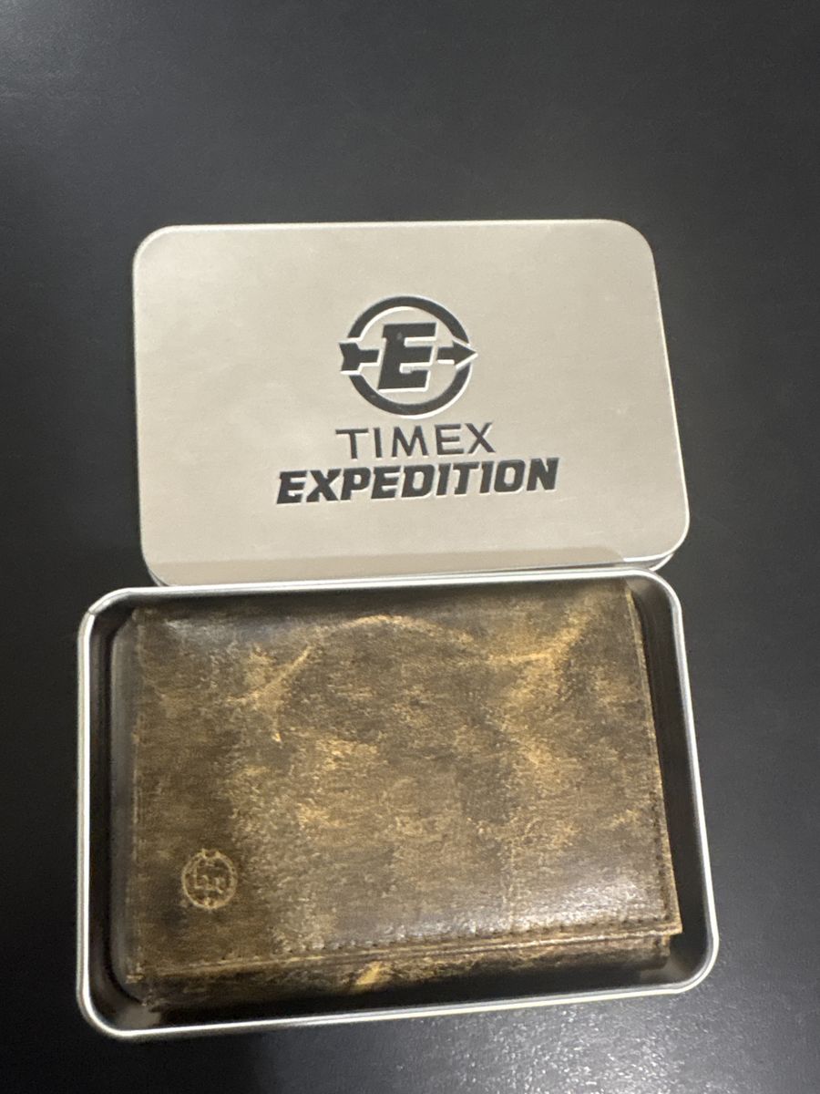 Timex Expedition Trifold Wallet - Distressed Leather Style