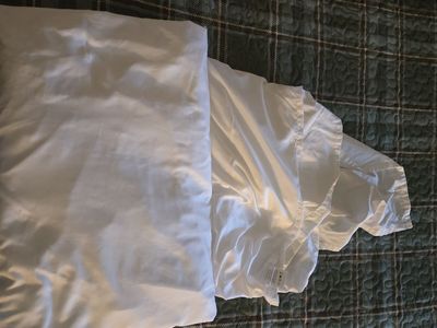 White Queen size bedskirt/dust ruffle