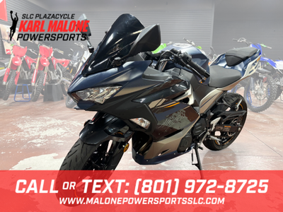 2023 Kawasaki Ninja 400 Metallic Magnetic Dark Gra