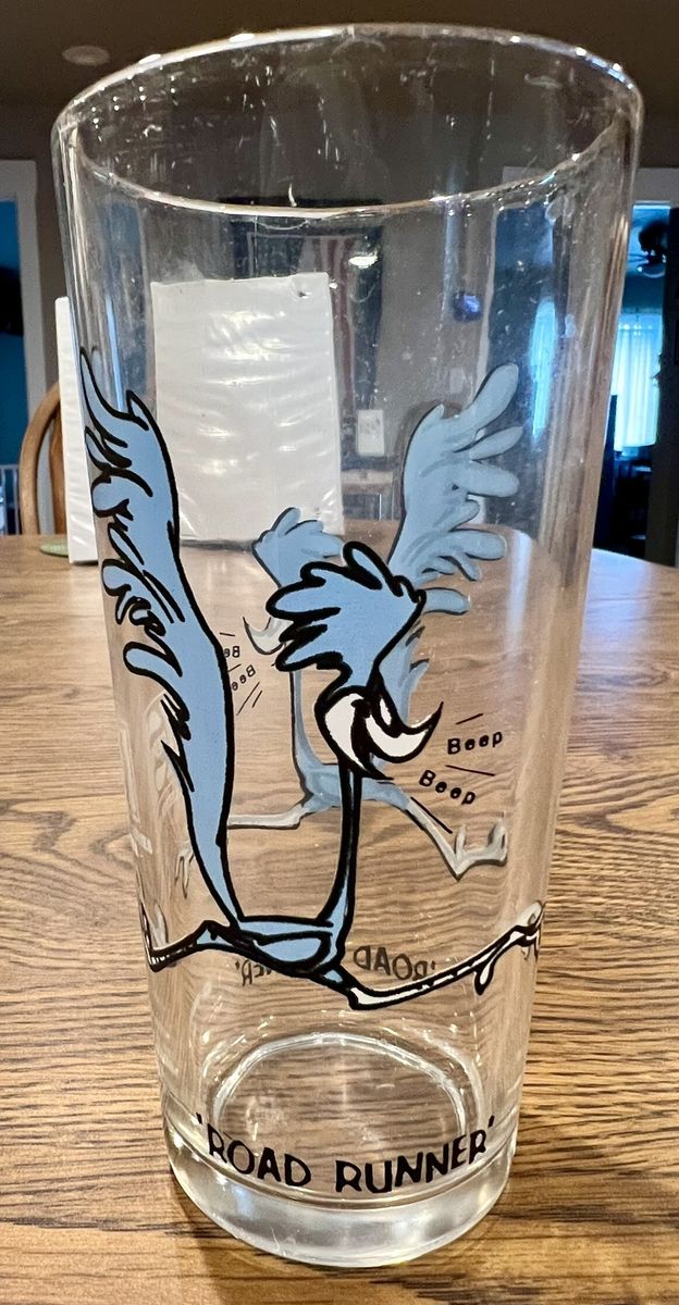 Vintage 1973 Pepsi Collector Series Road Runner Warner Bros. 16-ounce Glass #(2)